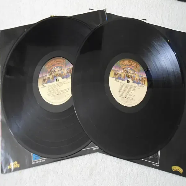 Kiss - Alive II 2 Two 2x LP Record Album With Booklet For Sale