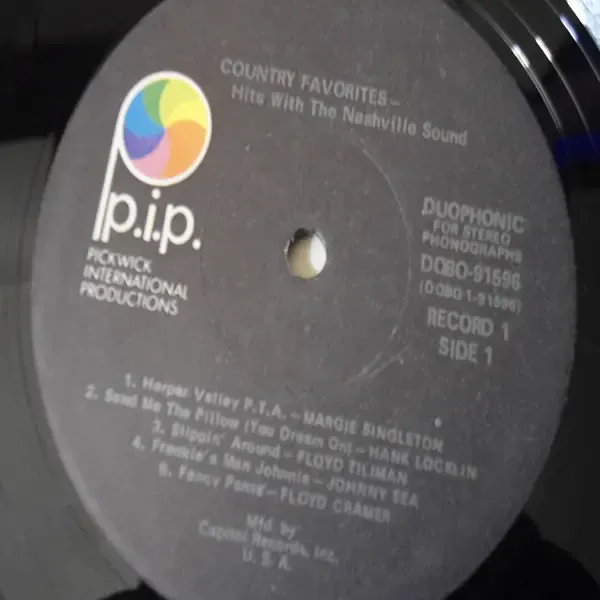 Country Favorites - Nashville Sound 2xLP Vinyl Record For Sale
