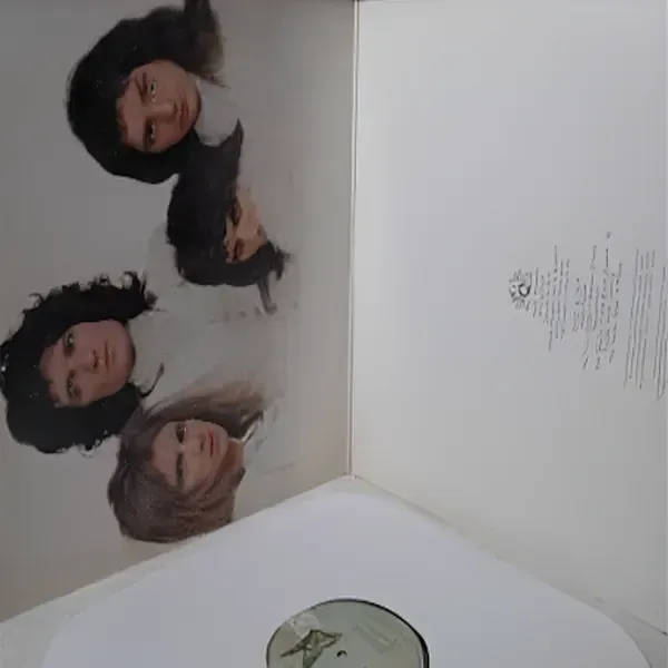 Queen - II LP Vinyl Record For Sale